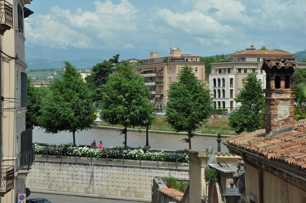 Casa Fola - City Centre Rooms Βερόνα Εξωτερικό φωτογραφία